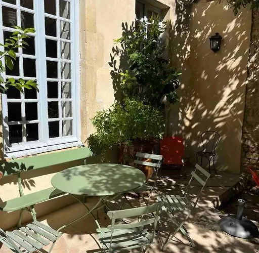 Appartement Le Chapitre Avec Jardin - Centre Historique Nîmes
