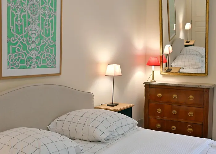 Le Chapitre Avec Jardin - Centre Historique Apartment