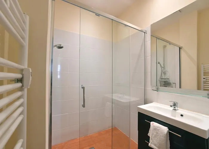 Le Chapitre Avec Jardin - Centre Historique Nîmes